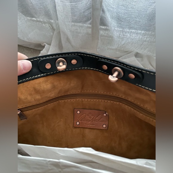 NWT RARE Patricia Nash Benvenuto Tote - Picture 9 of 10